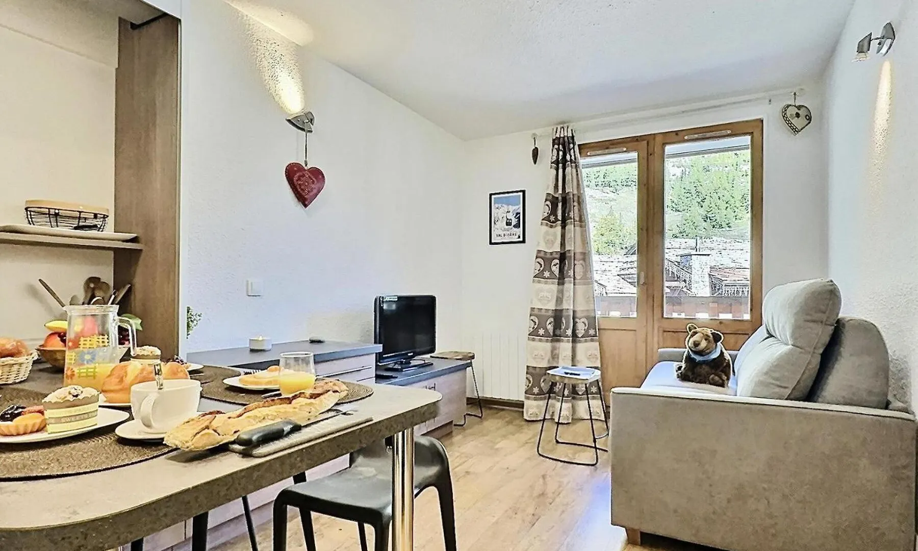 Residence Les Jardins De Val - Agreable Studio Cabine Completement Renove Pour 4 Personnes Situe A Val D'Isere A 350M Du Centre Du Village Et 450M Des Pistes Mae-0164